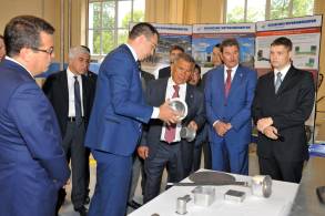 Президент Татарстана посетил АО «КНИАТ»